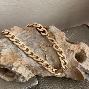 5/$10❤️❤️❤️NEW Gold-Tone Chunky Curb Chain Necklace